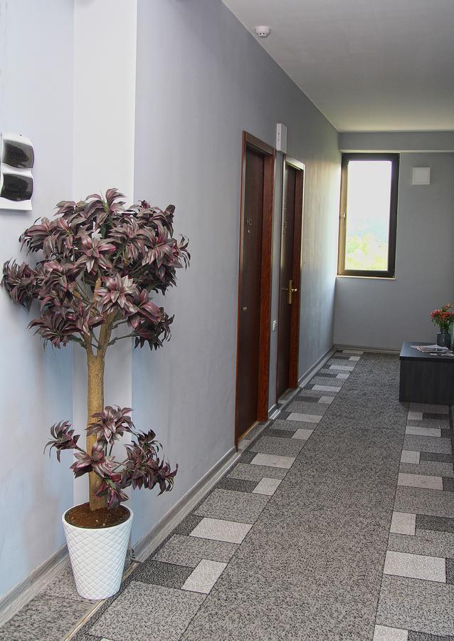 Rogalux Blue Hotell Tbilisi Exteriör bild