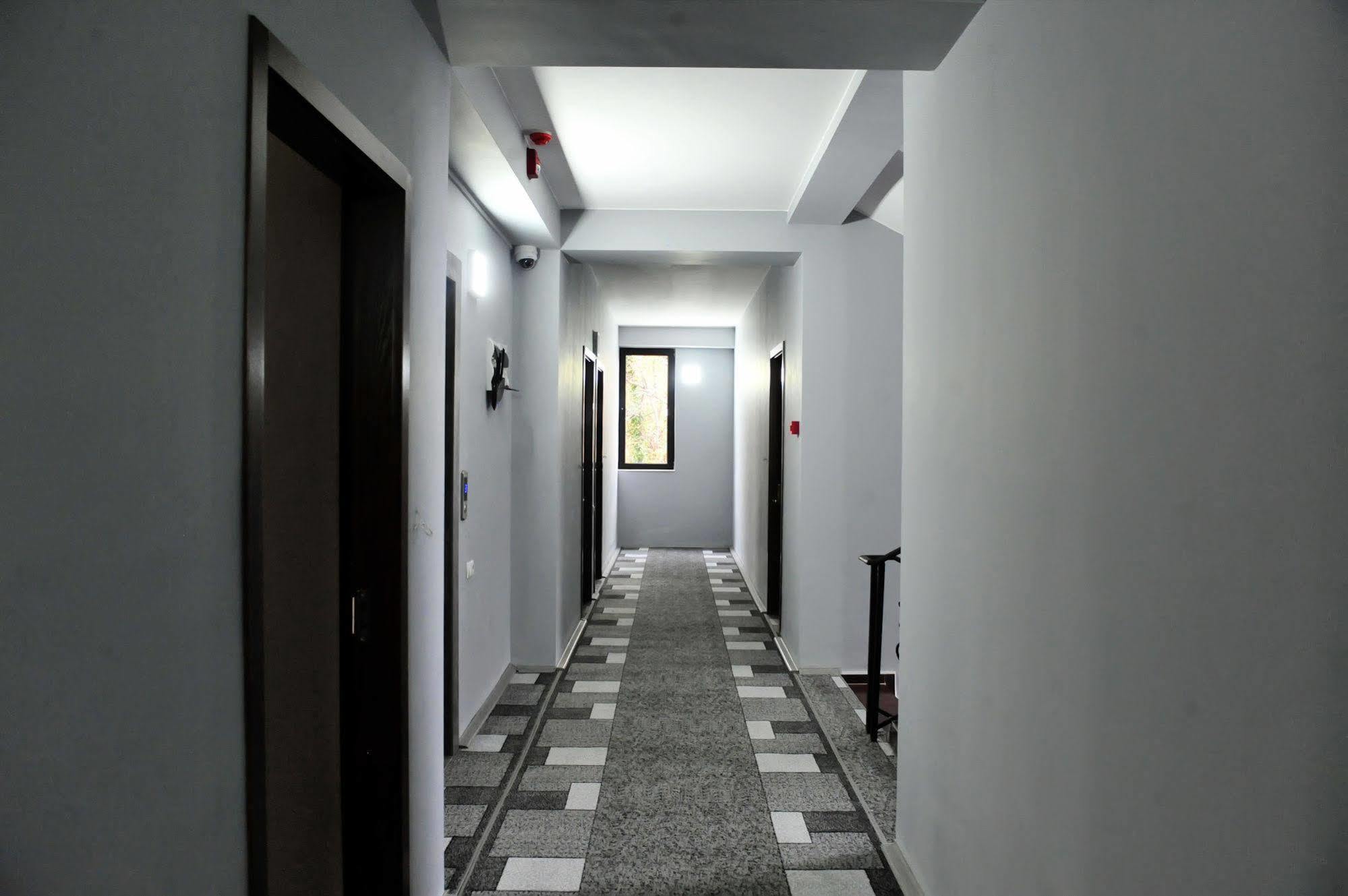 Rogalux Blue Hotell Tbilisi Exteriör bild